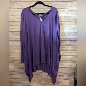 NWTs, 4xl Canari Women's Purple Top